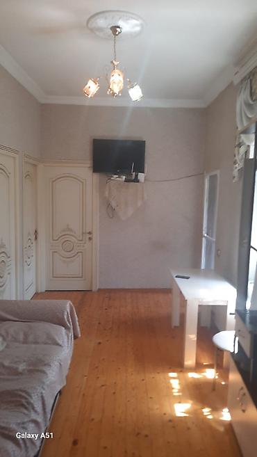 koroğlu: Sabunçu qəs. 4 otaqlı, 80 kv. m, Orta təmir — 8
