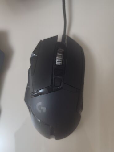 Mauslar: Logitech g502 hero.25000 dpi mövcuddur.Oyunlarda yüksək perfomrans