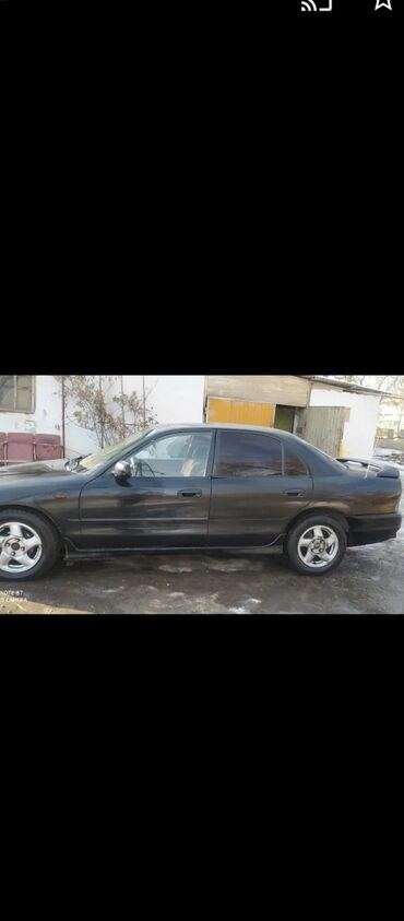 Mitsubishi Galant: 1994 г., 2 л, Механика, Бензин, Седан