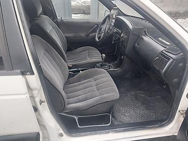 Volkswagen: Volkswagen Passat Variant: 1992 г., 1.8 л, Механика, Бензин, Универсал — 10