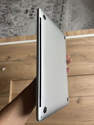 Ноутбуки Apple (MacBook): Apple MacBook Pro 13" (серебристый) - Дисплей: Retina - Клавиатура — 11