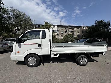 kiya bongo: Kia Bongo III * Кабина — 2 места * Дизель, автомат КПП * Задний — 9