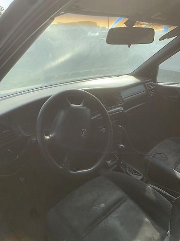 ope: Opel Vectra: 1997 г., 1.6 л, Механика, Бензин, Седан — 9