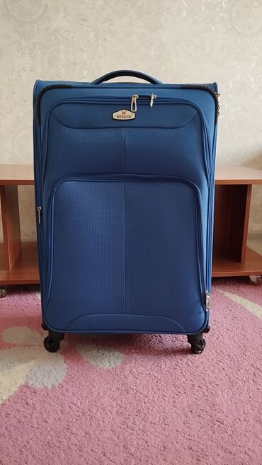 Чемоданы: Чемодан, Новый, Средний (40 - 70 л), С выдвижной ручкой, Водонепроницаемость, Вращающиеся колеса на 360° — 9