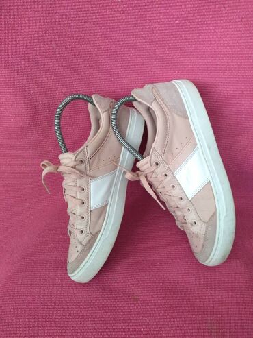 Women's Sneakers and athletic shoes: LACOSTE original patike, prava koza spolja i unutra. Broj je 40 — 7