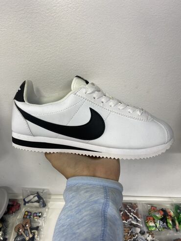 кроссовки найк оригинал цена: Мужские кроссовки, 41, Nike, Новый, цвет - Белый, Самовывоз, Платная доставка