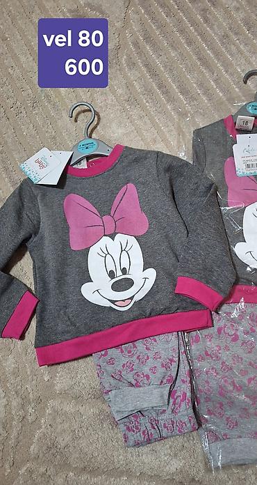 uniqlo majice: Dečiji komplet – dukserica i donji deo sa Minnie motivom Veličina: 80 — 1