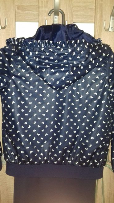 Dečije jakne i kaputi: H&M jaknica u odlicnom stanju. Teget boje. Velicina 7,8 na lalafo.rs - slika 4 H&M jaknica u odlicnom stanju. Teget boje. Velicina 7,8 - Smederevo - slika 4
