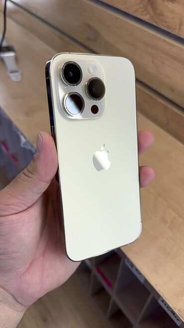 Apple iPhone: IPhone 14 Pro, Б/у, 256 ГБ, 80 %