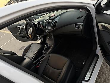 hunday elantra 2017: Hyundai Accent: 1.4 l | 2014 il Sedan — 4