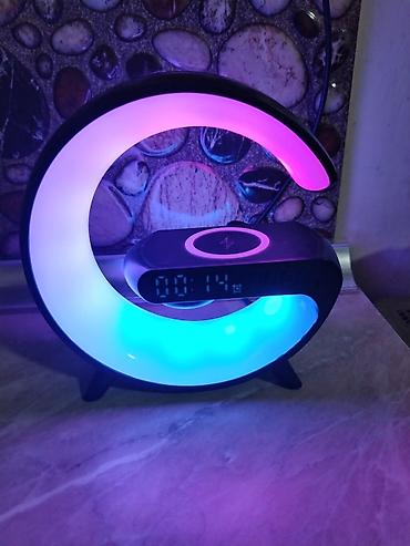 saat dəstləri: 🌈✨ LED SMART MASA LAMPASI – RGB İŞIQLANDIRMA + SİMSİZ ŞARJ + SAAT ✨🌈 — 2