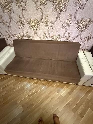 ofis kresloları: 2 parça yumşaq mebel dəsti: 1 üçnəfərlik divan + 2 tək oturacaq - — 3