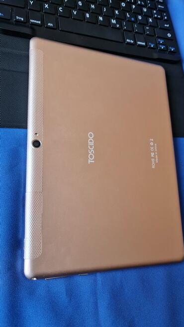Tableti: Tablet sa maskom,blutut tastaturom, ima za 2 sim kartice, nov — 2