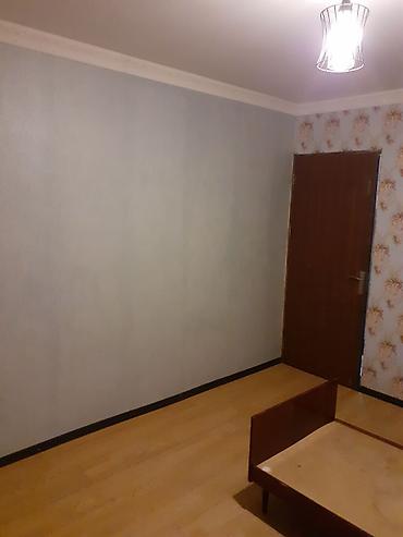 Uzunmüddətli kirayə mənzillər: Kirayə üçün 3 otaqlı - Plan: koridor, 1 otaq, mətbəx zonası və — 12