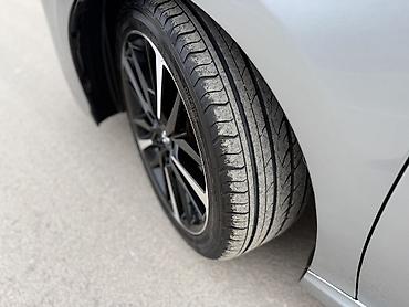 Toyota: Toyota Camry: 2020 г., 2.5 л, Автомат, Гибрид, Седан — 15