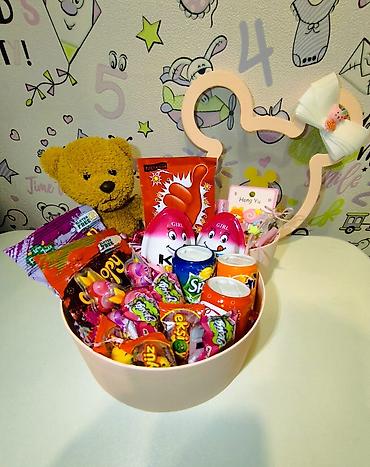 Hədiyyələr: Hədiyyə qutuları və tematik setlər - Şirniyyat qutuları: Bölməli — 33