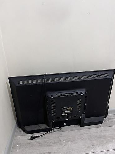 Телевизоры: Телевизор VASIN, диагональ около 32–40". Без интернета. Есть торг — 2