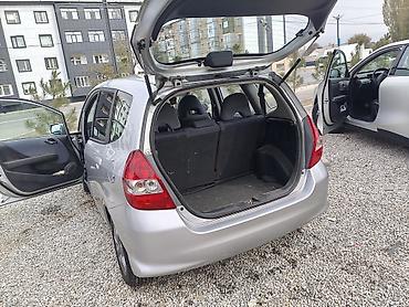 внедорожники недорогие: Honda Fit: 2006 г., 1.4 л, Механика, Бензин, Хэтчбэк — 6
