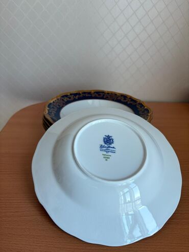 Zərgərlik dəstləri: Dəstə daxildir: Bilərzik — 8