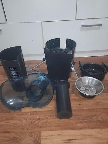 Sokovnici: Sokovnik BOSCH je potpuno ispravan sa veoma sitnim tragovima — 10