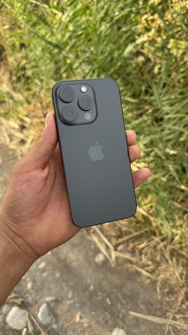 Apple iPhone: IPhone 15 Pro, Black Titanium, 89 %