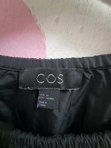 eva: Crna haljina brenda COS, veličina EUR 36. Elegantna i svedena haljina — 2