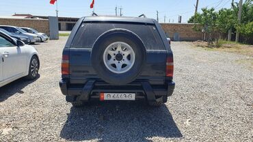 авто 210: Opel Frontera: 1993 г., 2.4 л, Механика, Бензин, Внедорожник