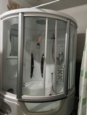kabina duş: Üstü qapalı kabina