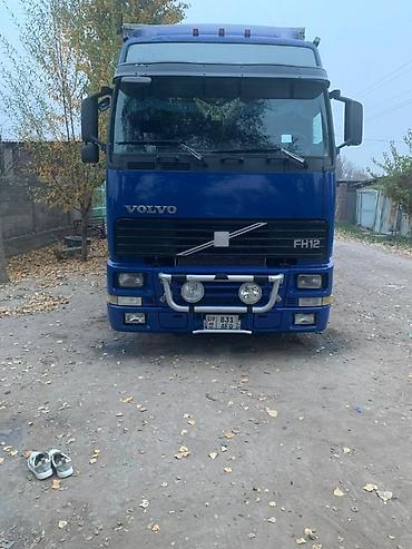 82 2: Тягач, Volvo, 1999 г., Тентованный — 2
