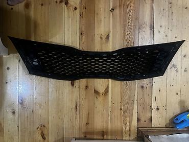balta sataram: Avtomobil üçün ön radiator barmaqlığı (qara, “mesh” dizayn) - — 1