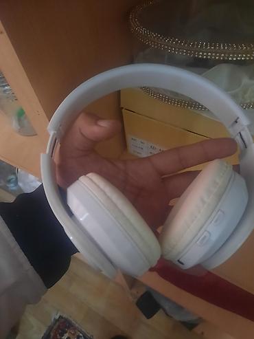 микро наушник: Б/у Беспроводные (Bluetooth) Наушники, Apple, цвет - Белый — 2