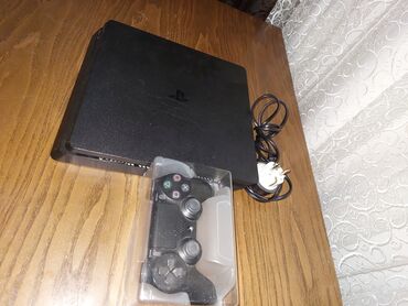 playstation satilir: Playstation 4 Slim satilir EN SON QIYEMT 345 AZN DIR model : Slim