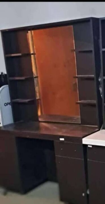 Информатика: Salon mebeli satılır.təptəzədir satılır.istəyən olsa kreslo da var