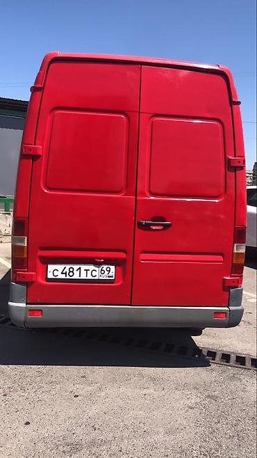 sprinter задний дверы: Грузовой фургон Mercedes-Benz Sprinter (поколение W901–W905), красный — 7