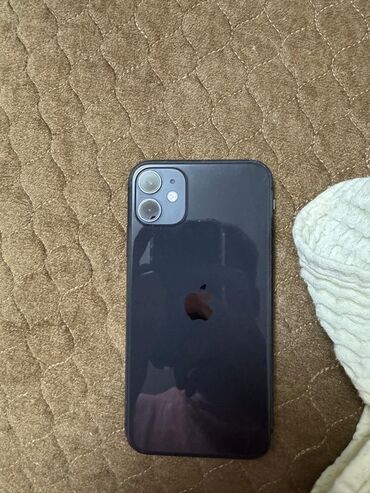 ноутбуки 8 ядерные: IPhone 11, Колдонулган, 128 ГБ, Кара