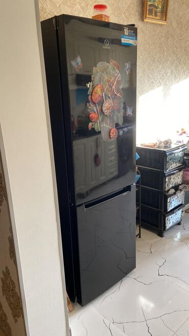 metbex soyuducu: İşlənmiş 2 qapılı Indesit Soyuducu Satılır, rəng - Qara