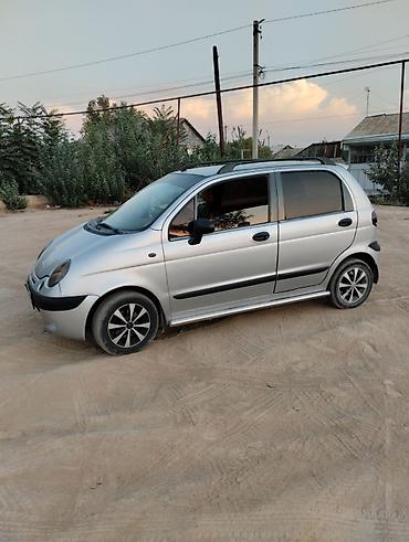 bmw e3: Компактный городской хэтчбек серебристого цвета. Основные — 2