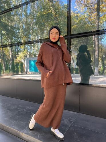 Костюмы с юбкой: Трикотажный женский комплект в стиле modest fashion. Состав набора: - — 10