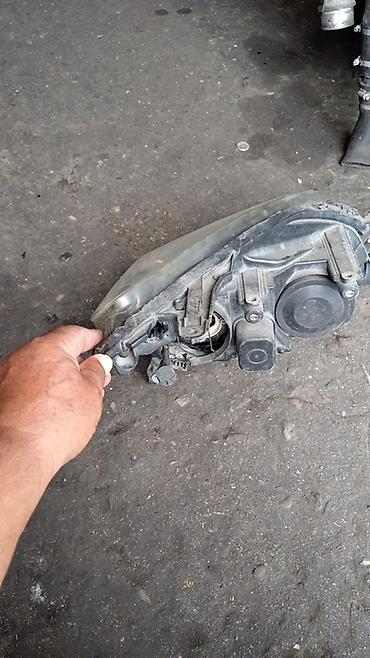 t250: Məhsul: Avtomobil üçün sağ ön fara (projektorlu) Təsvir: - İki — 4