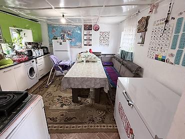 Продажа коттеджей и домов: Двухэтажный дом с двором и хозяйственными постройками, 13 соток село — 16