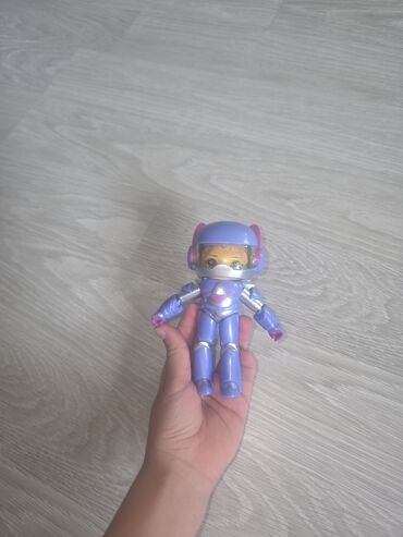 Oyuncaqlar: LOL Surprise temalı böyük oyun dəsti hamısı 25azn Tərkib: - Fərqli — 11