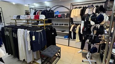 Бутики: Сдаю Часть бутика, 18 м², Дордой Плаза, С ремонтом, Действующий, С оборудованием