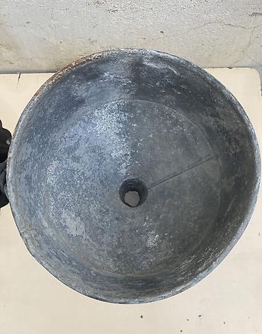 Metal məhsulları: Böyük ölçülü metal qıf. Diametr 20 sm, umumi uzunluq 33 sm Yaxsi — 4