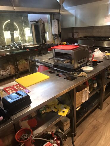 Digər restoran, kafe avadanlığı: Fastud və Burqer restorsnı ücunabsdanlıqlar satılır. Maqdonals — 9