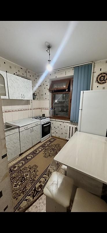 квартира 11мкр: 2 комнаты, 11 мкр Только девушкам — 2