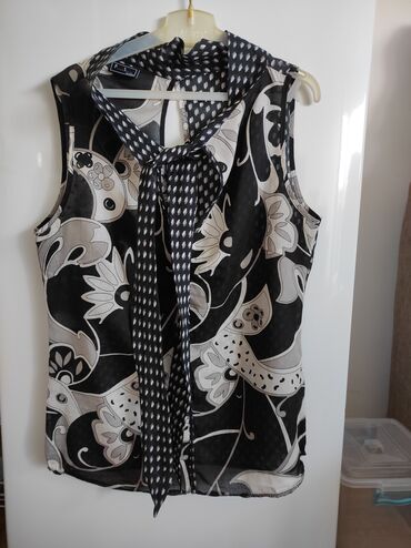 Bluze: S (EU 36), Pamuk, Cvetni, Sa ilustracijom, bоја - Crna na lalafo.rs — 4 Bluze: S (EU 36), Pamuk, Cvetni, Sa ilustracijom, bоја - Crna — 4