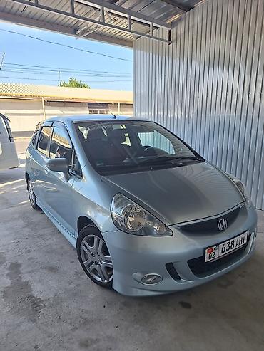 honda strim: Honda Jazz: 2007 г., 1.4 л, Механика, Хэтчбэк — 4