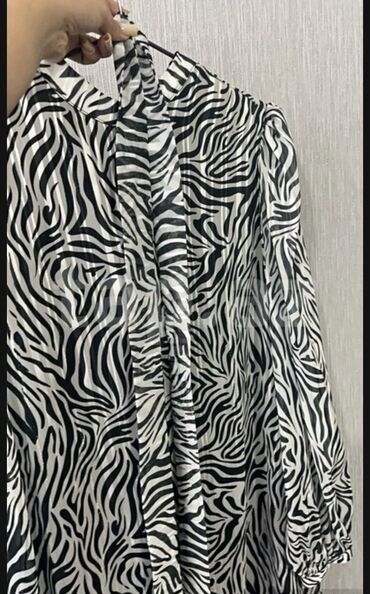 Домашние костюмы: Yeni kimidir 1defe geyinilib.Baha alınlb Zebra printli bu zərif bluz