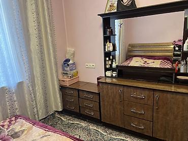 Спальные гарнитуры: Спальный гарнитур, Б/у, Двуспальная кровать, Дерево, цвет - Коричневый — 3