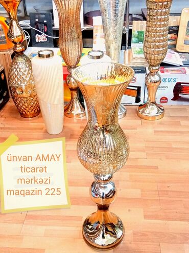 chocolate tower baku: Bir vaza